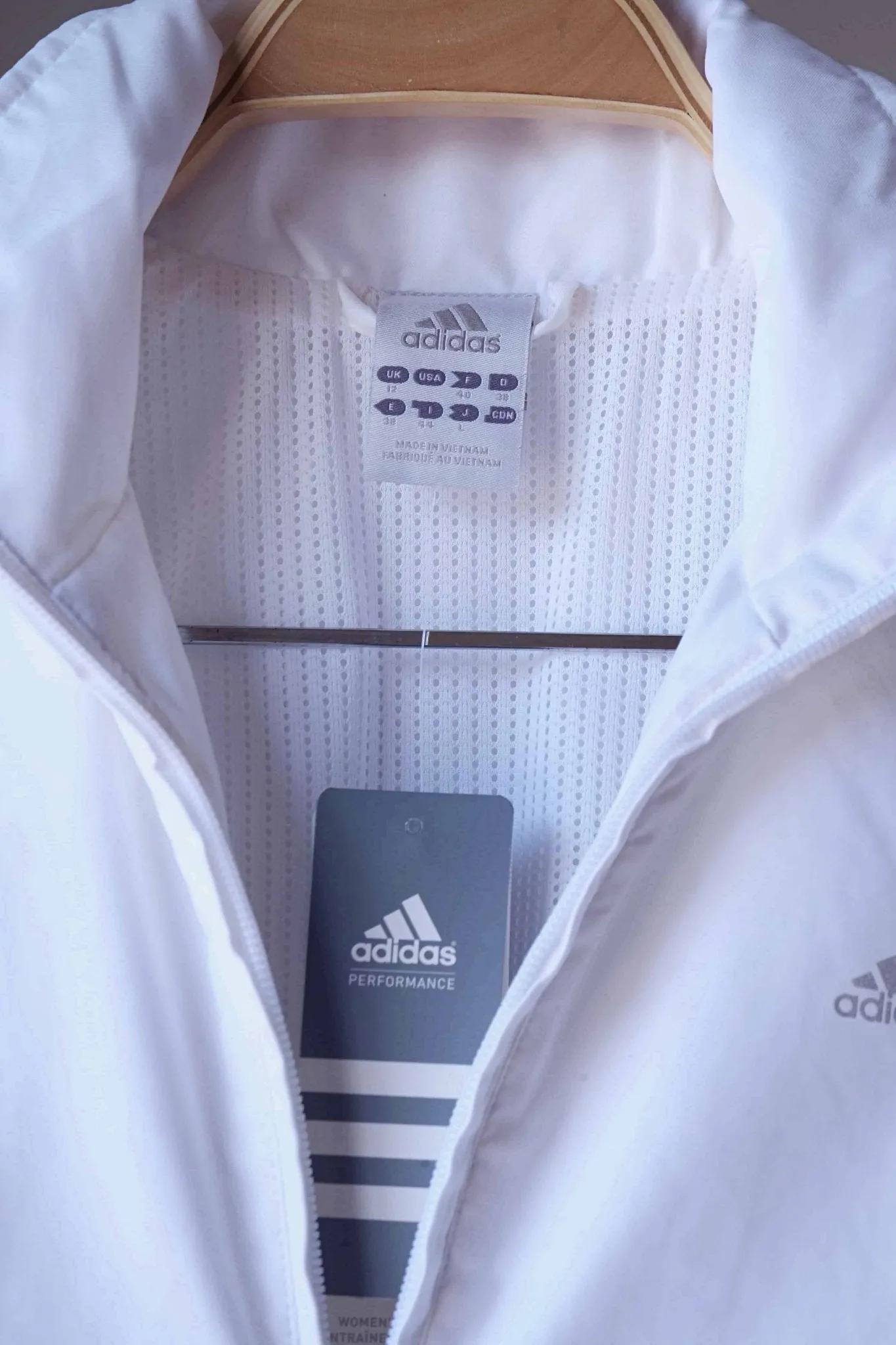 ADIDAS Vintage Women's White Windbreaker Jacket - 2000's