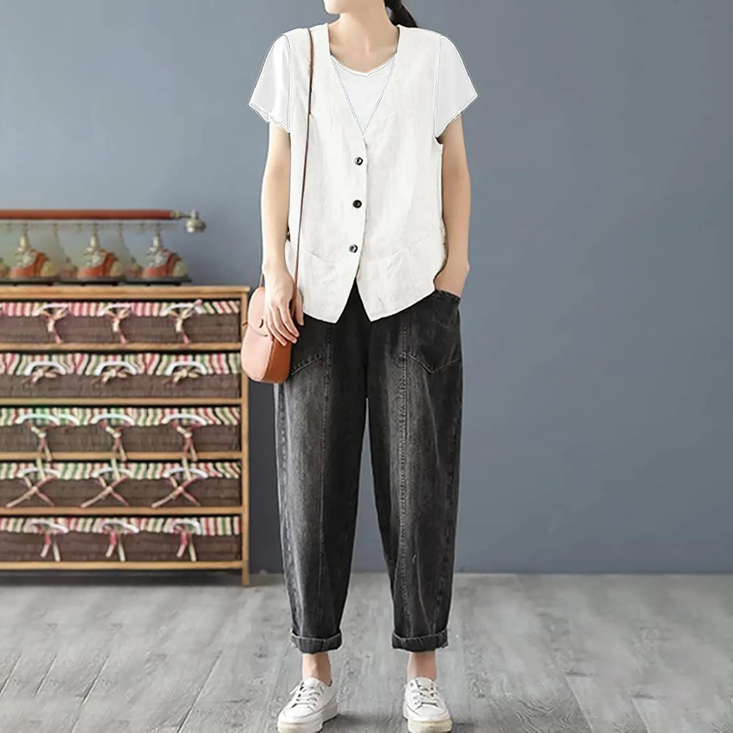 Cotton Linen Vests for Women 2023 Fashion Sleeveless Button Down Blazer Jacket Summer Casual Loose Vest Outerwear