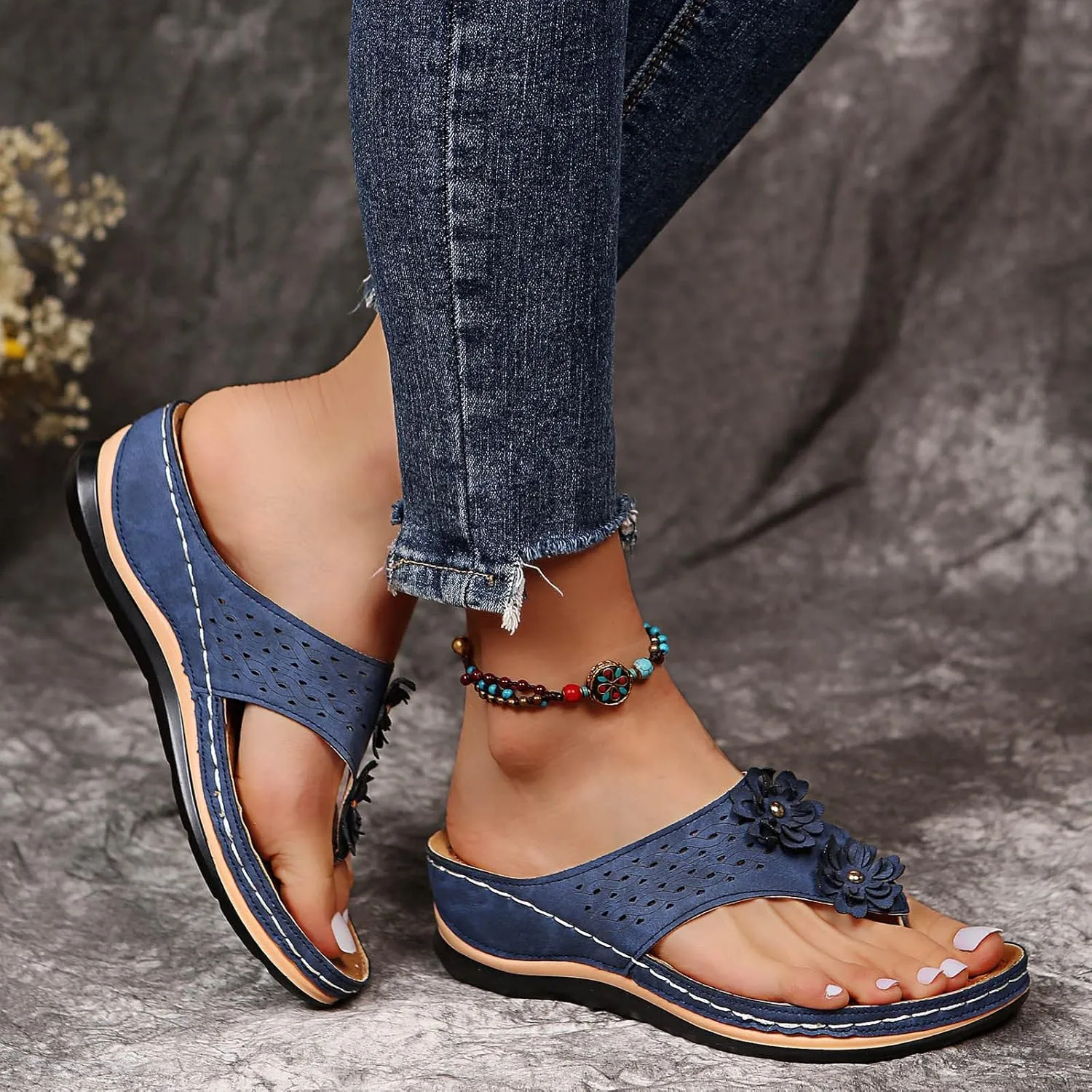 Eduavar Womens Sandals Summer Fashion Walking Slippers Anti-Slip Vintage Slip On Flip Flops Thong Sandals Orthopedic Shoes