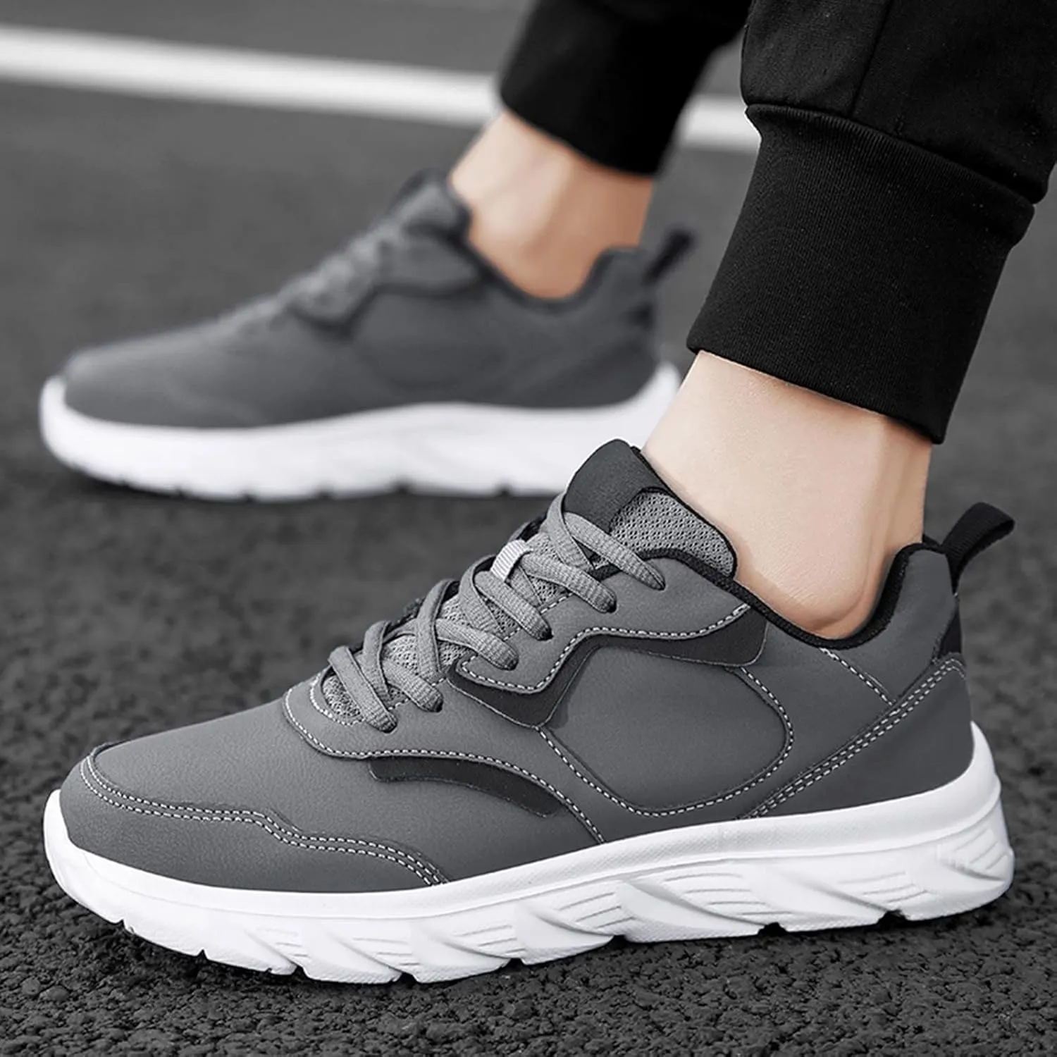 Fashion Men Sports Shoes Flat Lightweight Lace Up Solid Color Comfortable Simple Design Sneaker Boots for Men