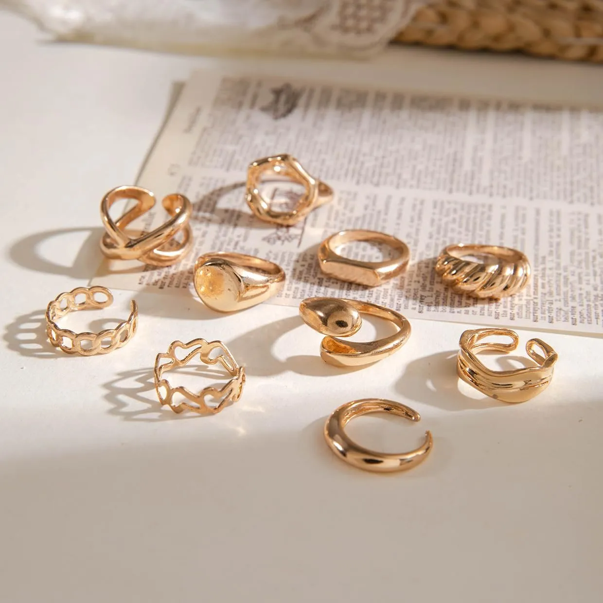 INENIMARTJ Boho Rings for Women Teen Girls,Gold Stacking Rings Set Vintage Knuckle Stackable Moon Star Snake Butterfly Heart Flower Leaf Top Finger Rings