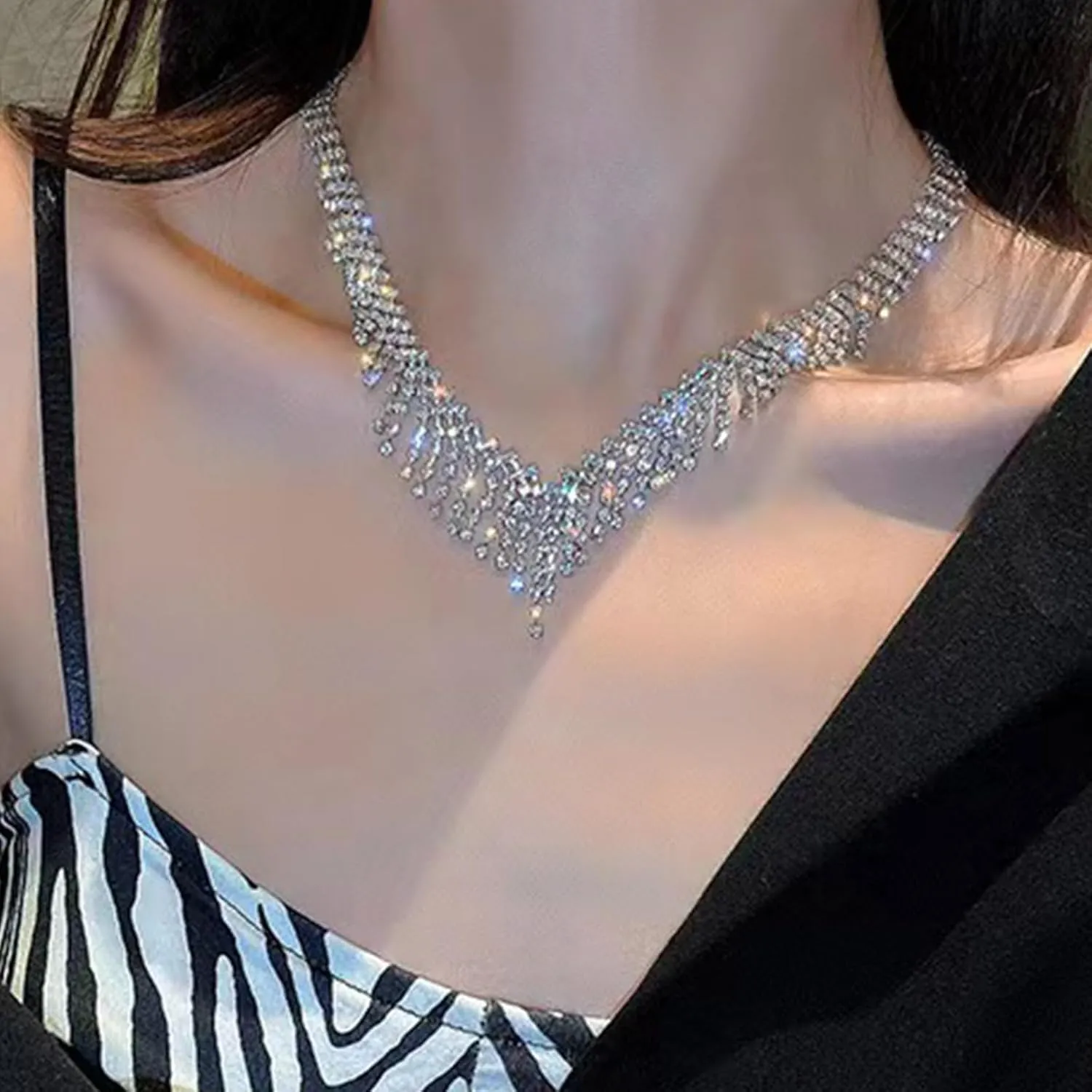 Rhinestone Necklaces for Women Trendy Butterfly Collarbone Necklaces Pearl Charms Necklace Heart Tassel Necklace Jewelry Gifts
